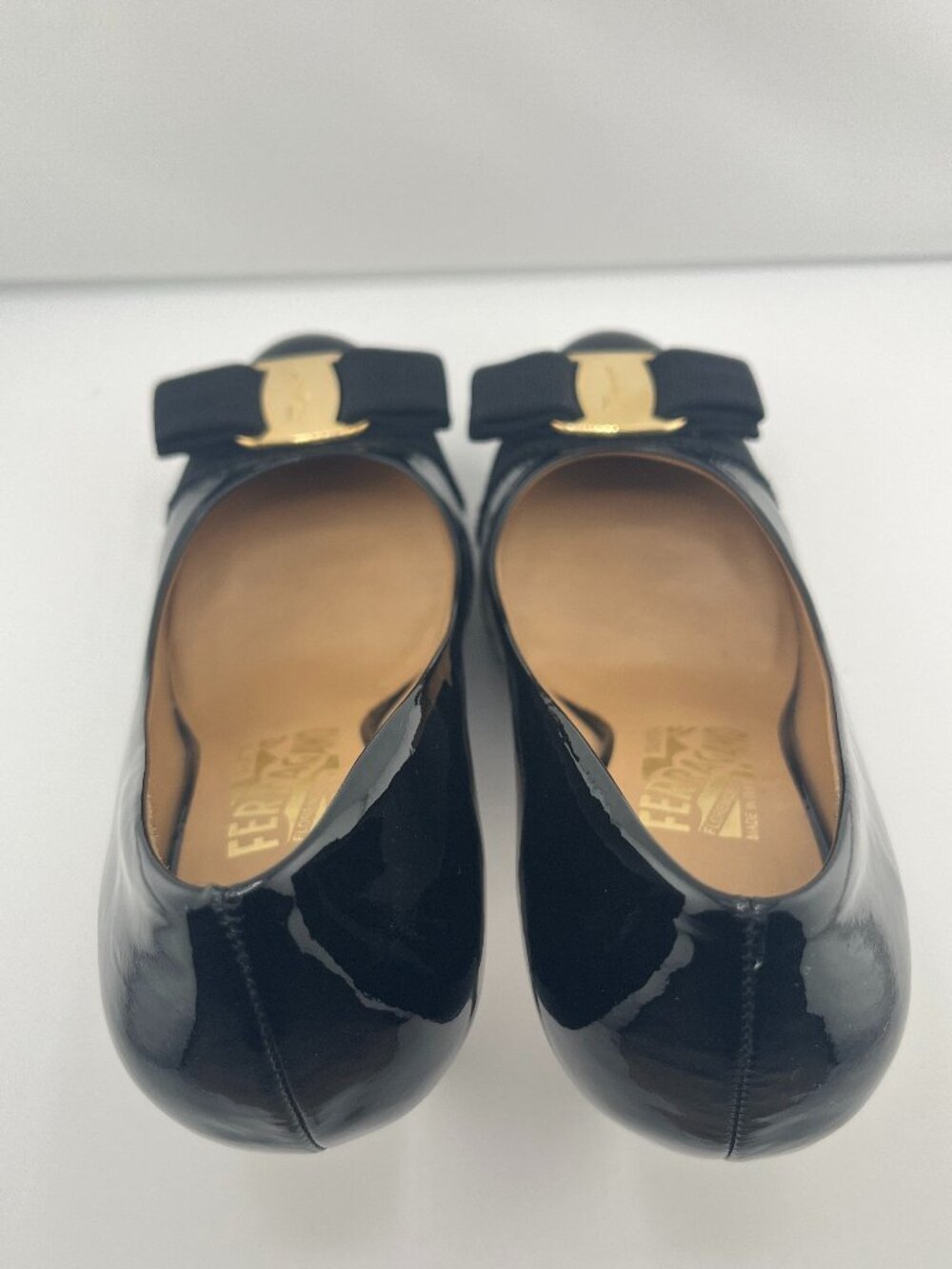 #S16 Salvatore Ferragamo Vara Bow Peep-Toe Pumps, Black - Picture 4 of 7